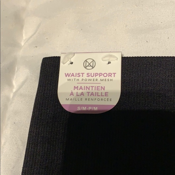 NWT never worn compression leggings - Picture 5 of 8